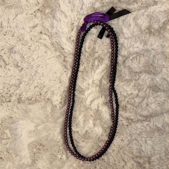 Pearl Necklaces 🖤Black & Purple💜 ERAS TOUR Taylor Swift Speak Now & Reputation - Picture 2 of 2